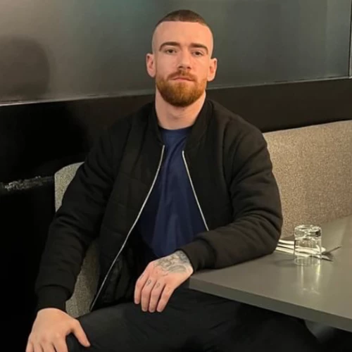 Glenn Moran (blingking)