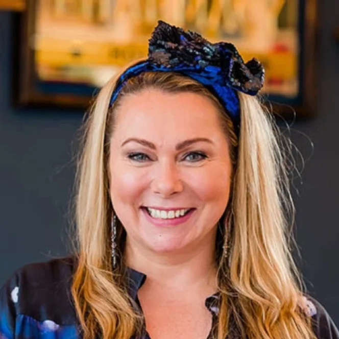 Holly Tucker