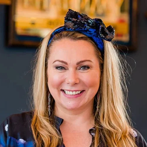 Holly Tucker