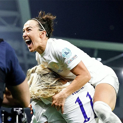 Lucy Bronze