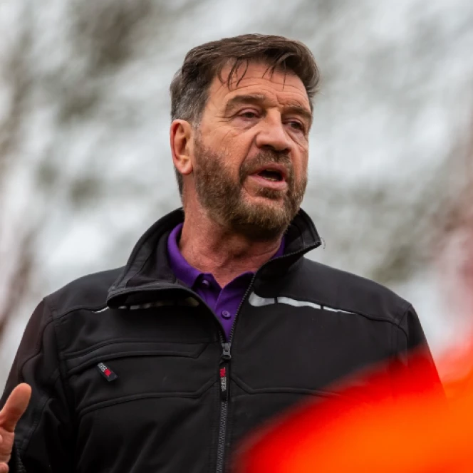 Nick Knowles