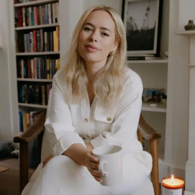 Tanya Burr