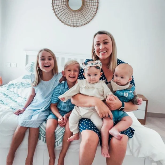 Travel Mad Mum